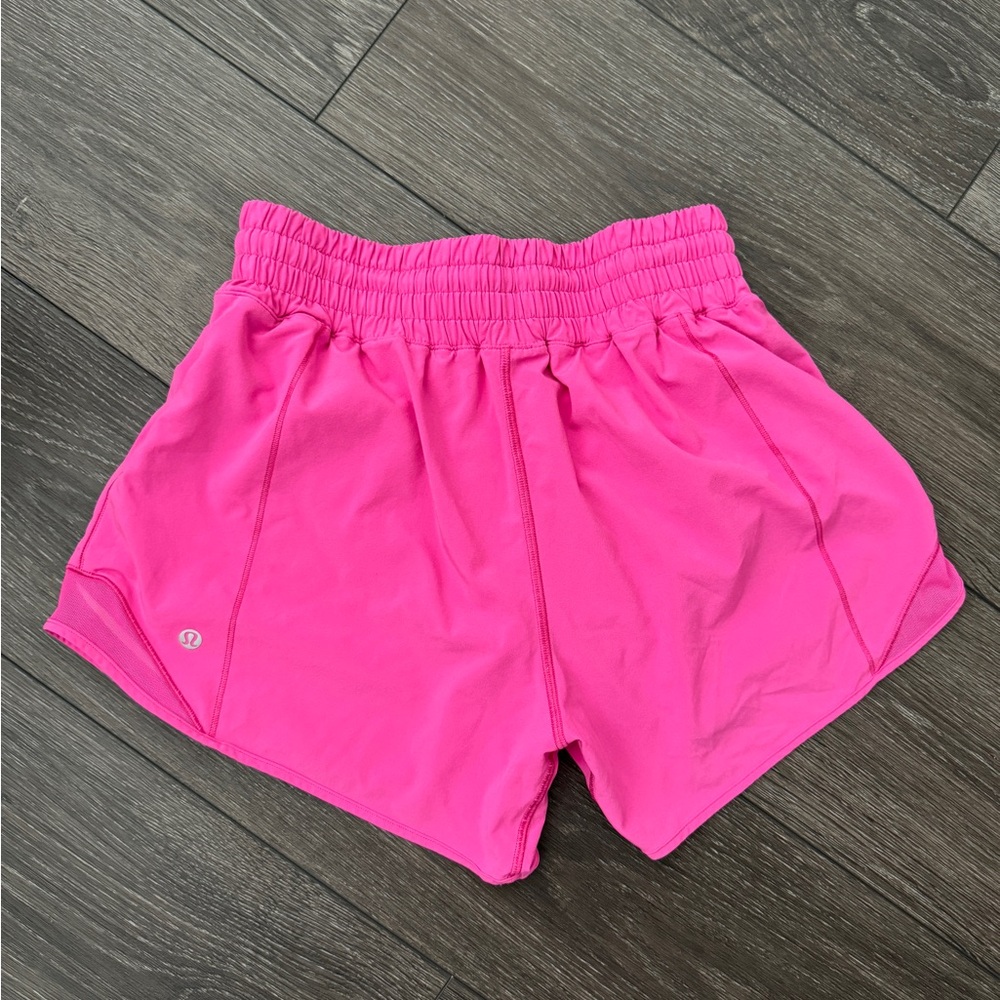 Lululemon hotty hot high rise shorts 4” Sonic Pink Sz